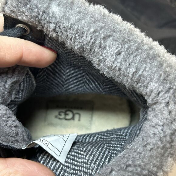 UGG Zea Women’s Black Leather Fold Over Shearling Wedge Lace-Up Boots Size 5 - Picture 7 of 8